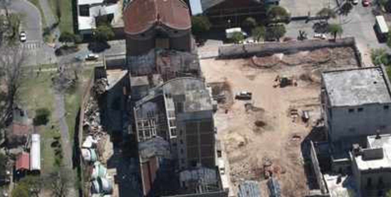 Derribaron silos del ex molino Franchino 