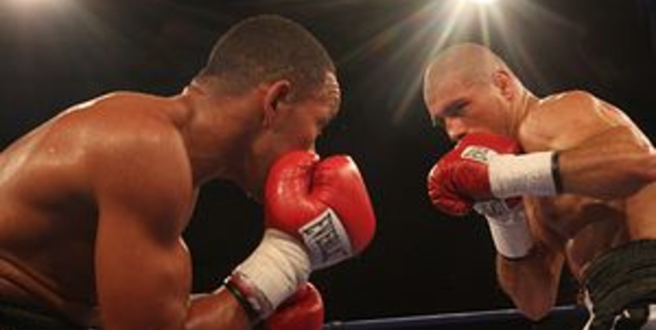 Sebastián Luján, dueño del cinturón latino CMB welter