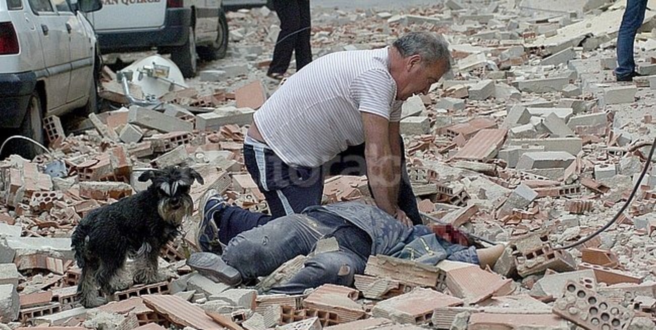 Dos sismos en España dejan al menos ocho muertos