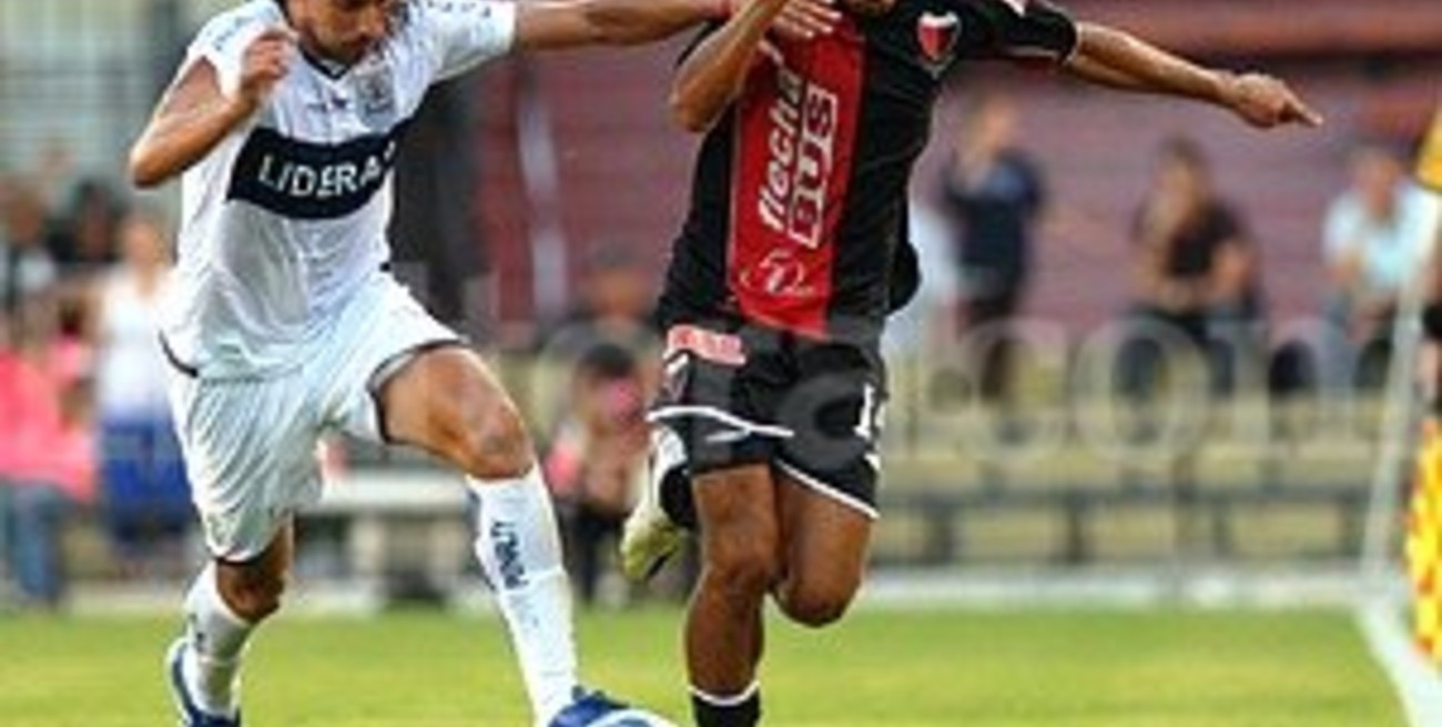 Flojo partido de Colón, que cayó con Gimnasia