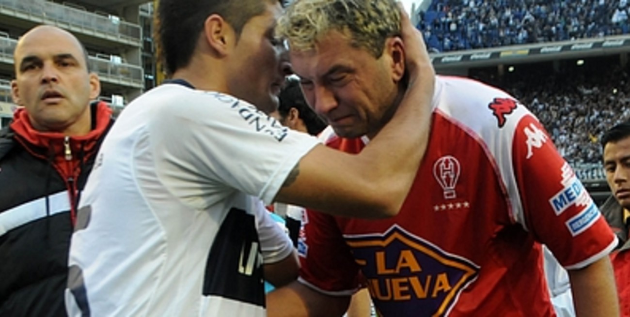 Gimnasia derrotó a Huracán y lo mandó a la B