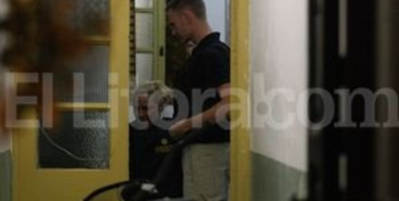 Allanaron prostíbulos y detuvieron a 13 personas esta madrugada