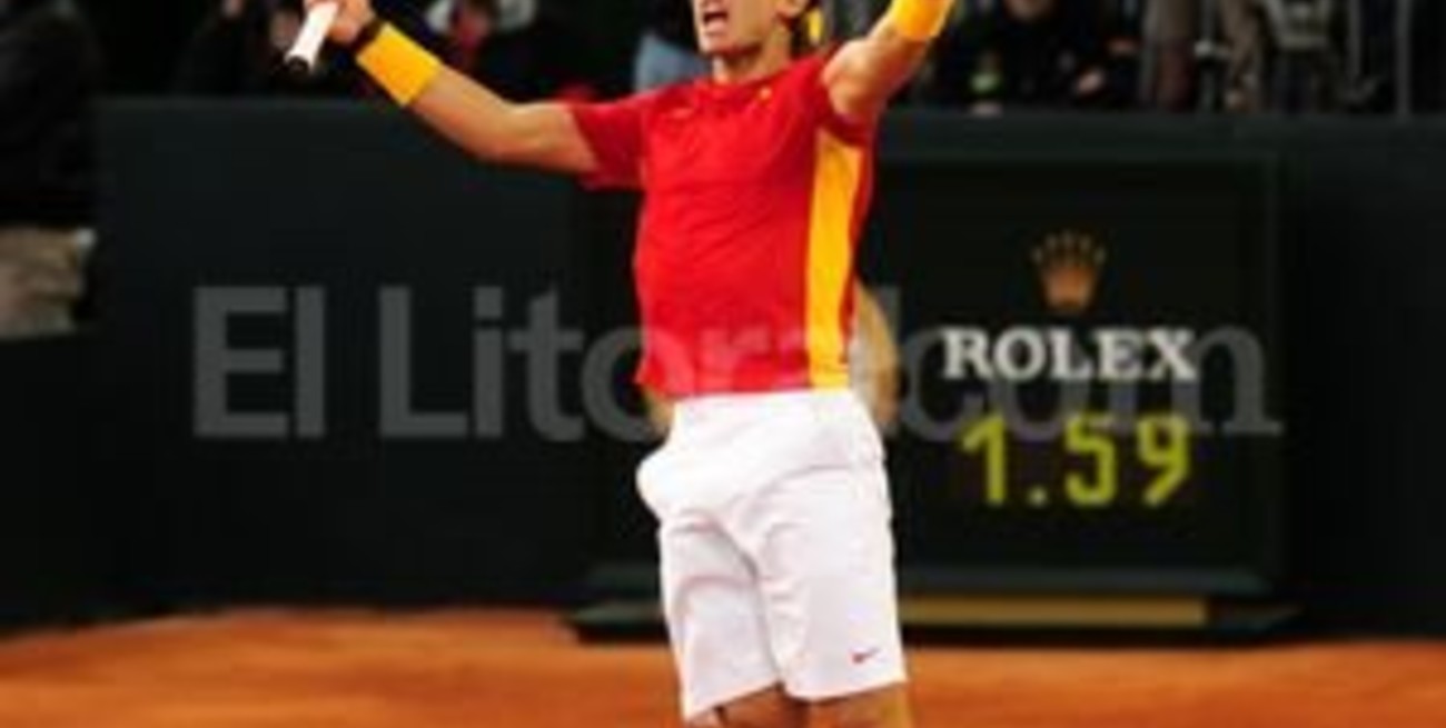 "Delpo" no pudo con Nadal y España otra vez se quedó con la Davis