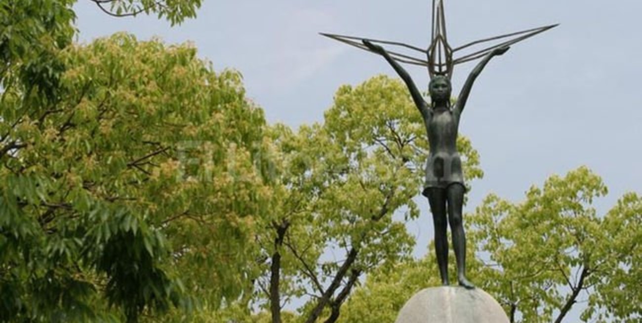 Mil grullas de papel a favor de la paz