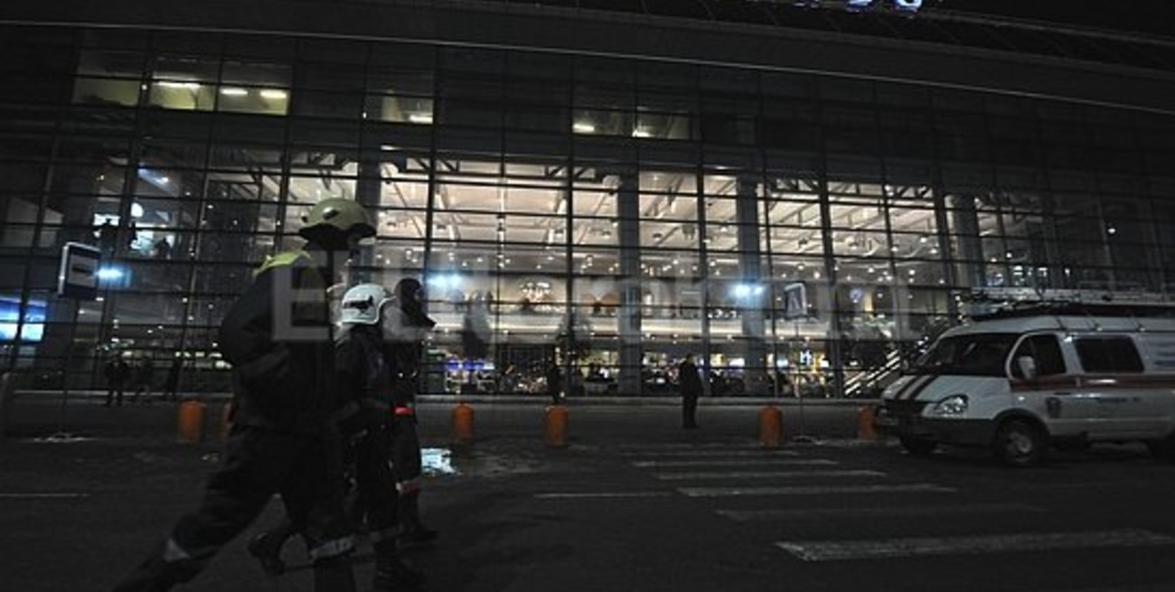 Atentado suicida en Moscú dejó 35 muertos