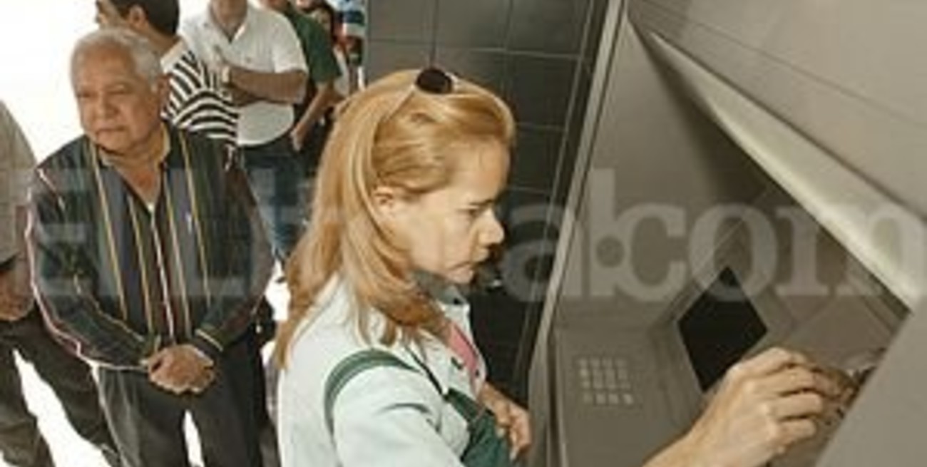 Los billetes falsos también se filtran en cajeros automáticos