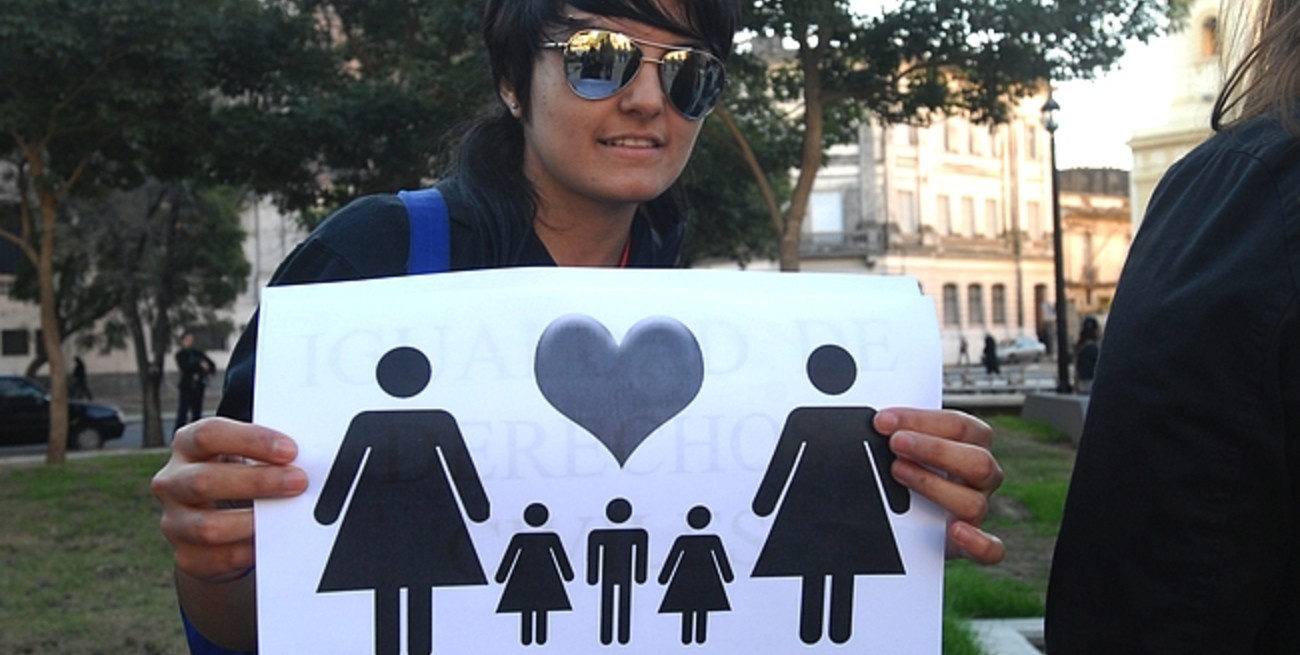 Multitudinaria marcha por la familia