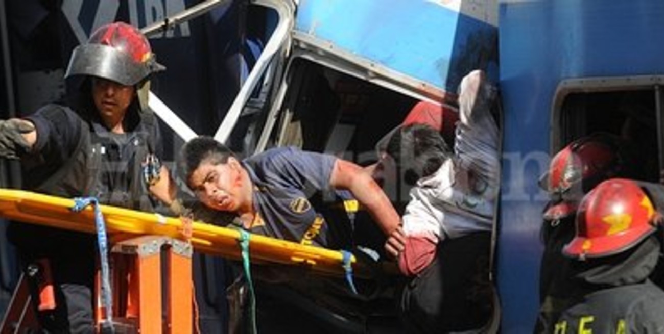 50 muertos y 676 heridos en un accidente ferroviario en Once