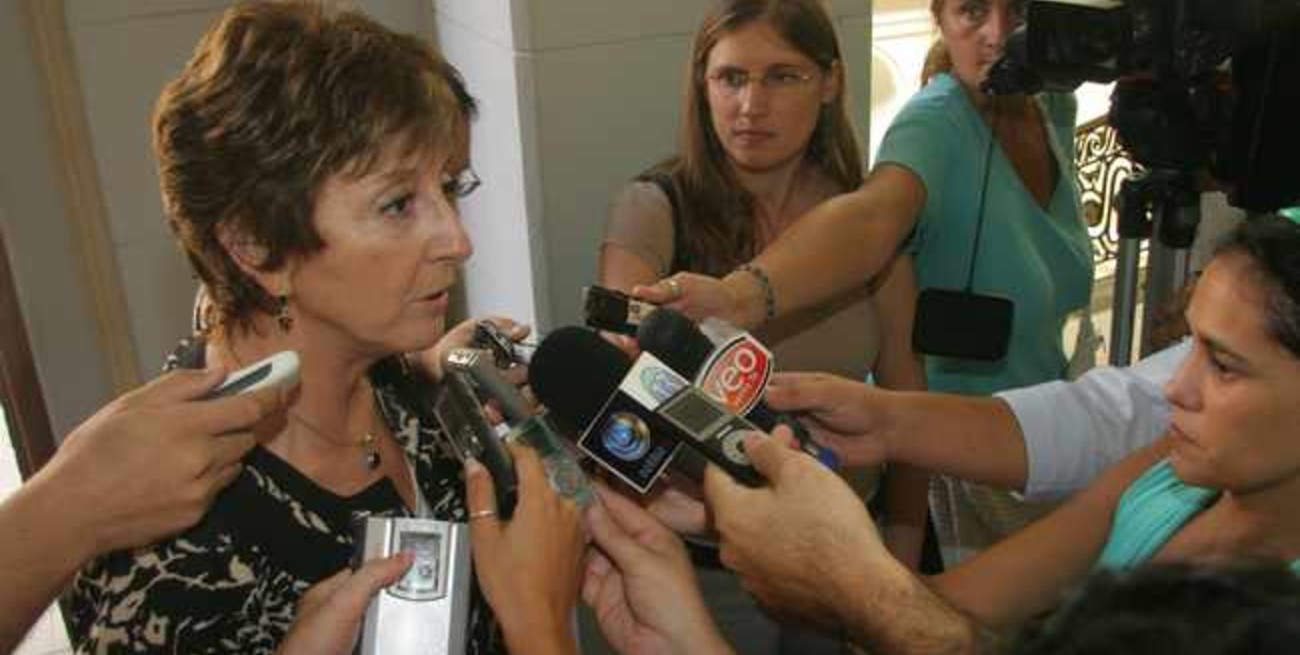 Evalúan descontar a los docentes que hagan paro