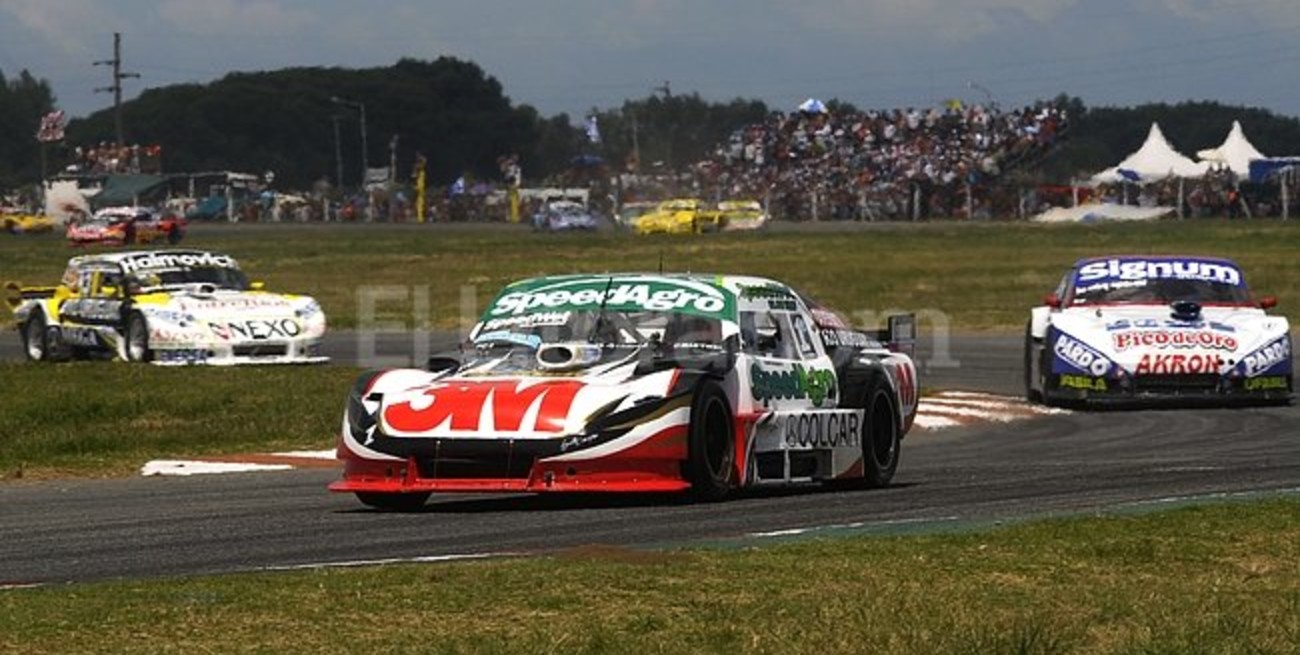 Canapino estrenó el título con una victoria