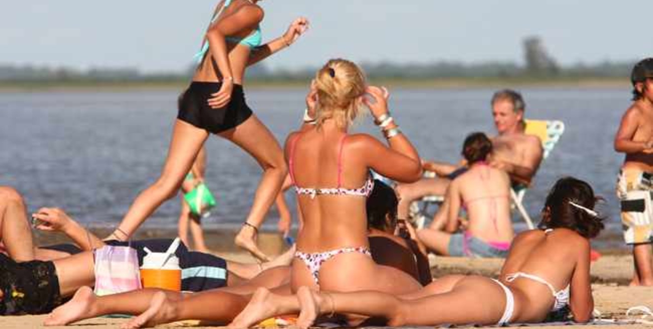 Dermatólogos advierten que hay jóvenes con cáncer de piel por el sol