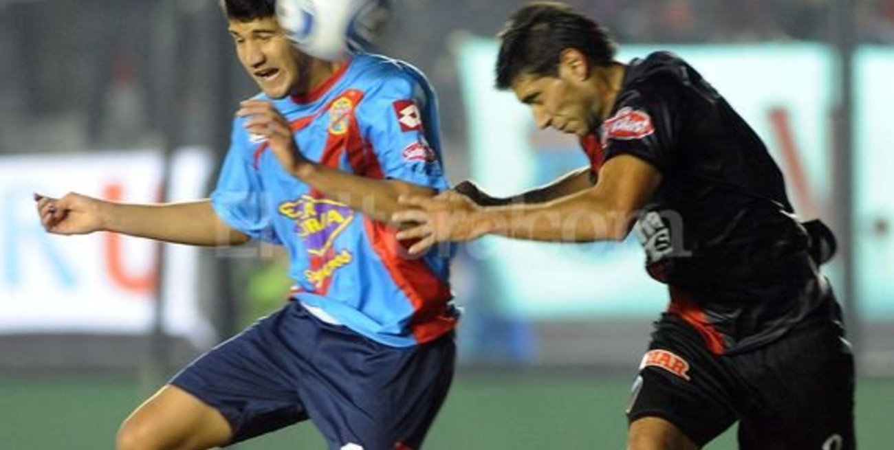 Colón arrancó con el pie derecho