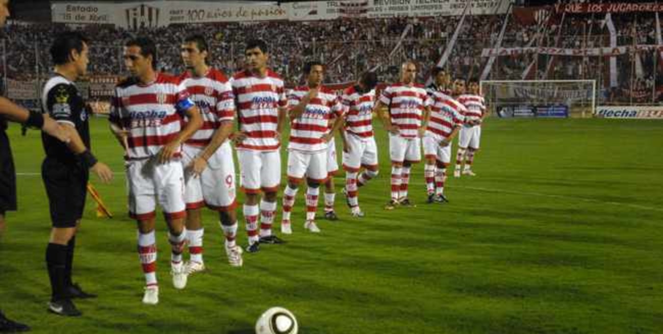 Platense frente al promedio y Unión jugando contra Unión