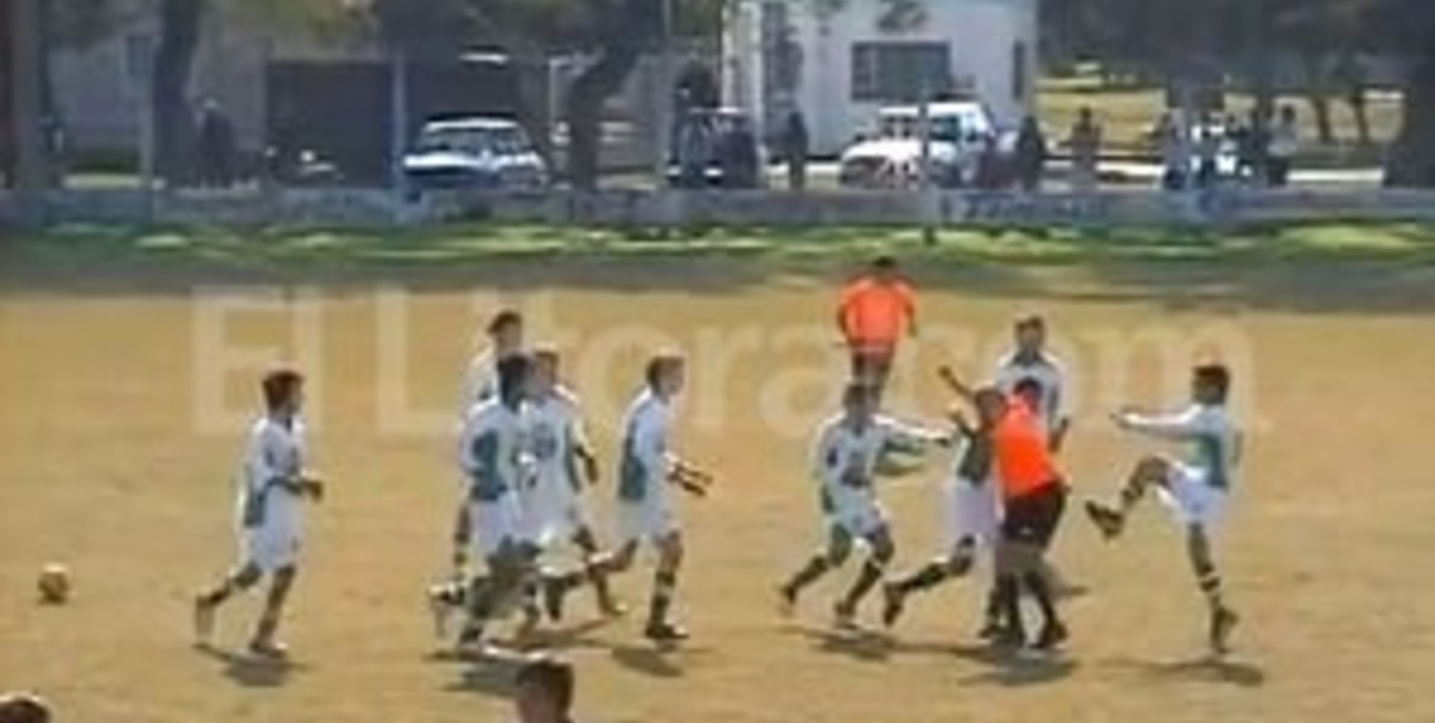 Lo corrieron hasta la casa