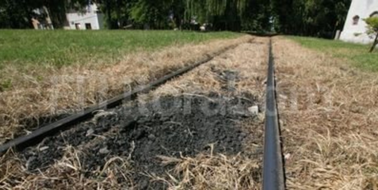 Prueban las vías del ferrocarril Belgrano