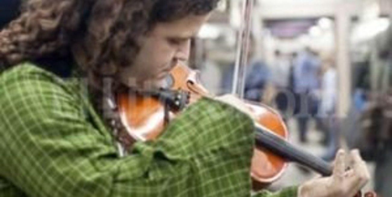 Joven violinista entrerriano murió atropellado por el subte en Buenos Aires
