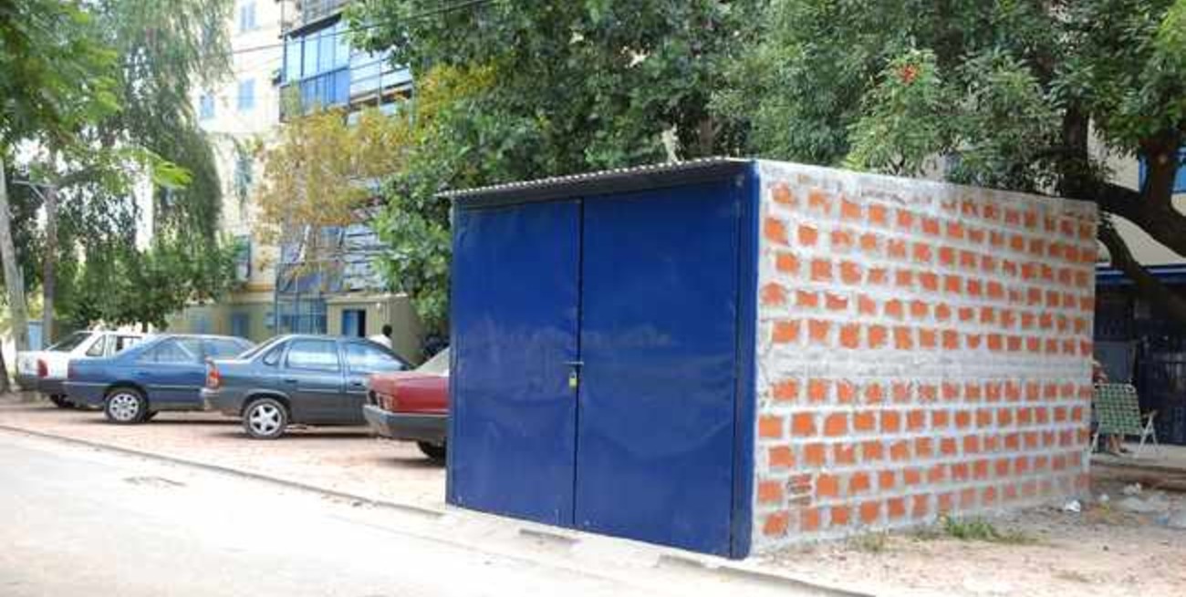 El Pozo: continúan construyendo cocheras sobre espacios públicos