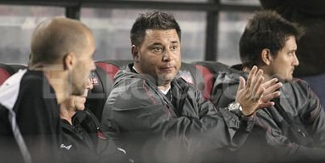 Antonio Mohamed: "Los dirigentes no me van a echar, y si me voy, será de local"
