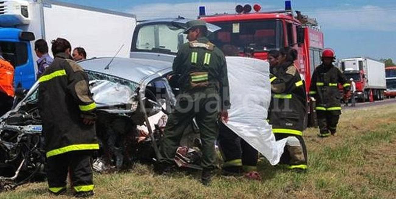 Ex intendente de Laguna Paiva y su madre fallecen en accidente en la ruta 11