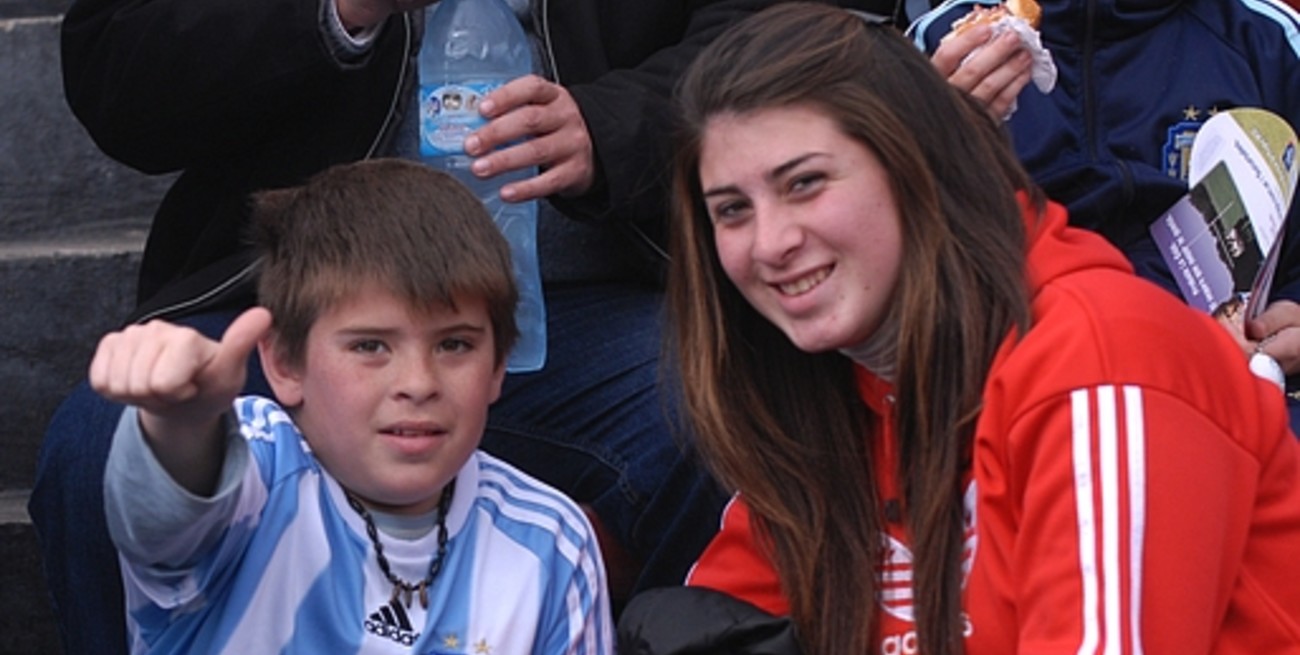 Junto a Los Pumitas