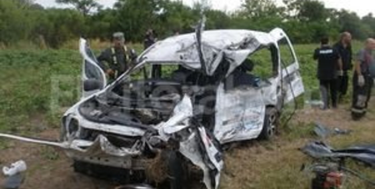 Otro accidente fatal con un micro y un utilitario sobre la ruta 34