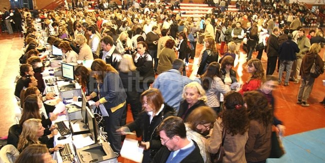 Titularizarán a unos 10 mil profesores de secundaria