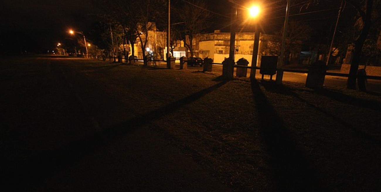 Muy escasa iluminación en ciclovías de Vélez Sarsfield y Pedro Vittori