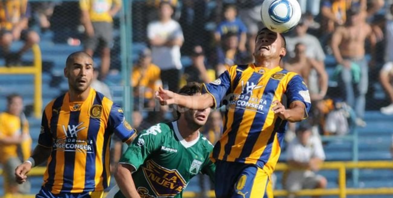 Rosario Central goleó a Ferro en el debut del Negro Palma