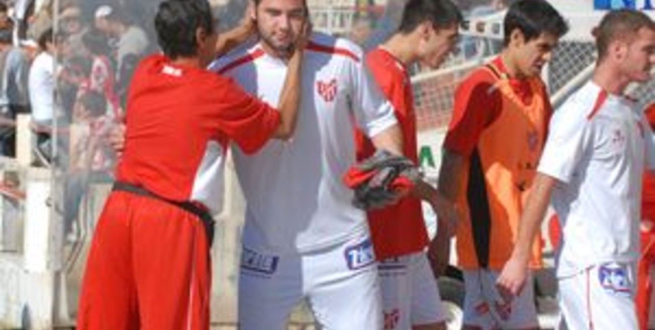 No es seguro que Leandro Zárate juegue en Unión