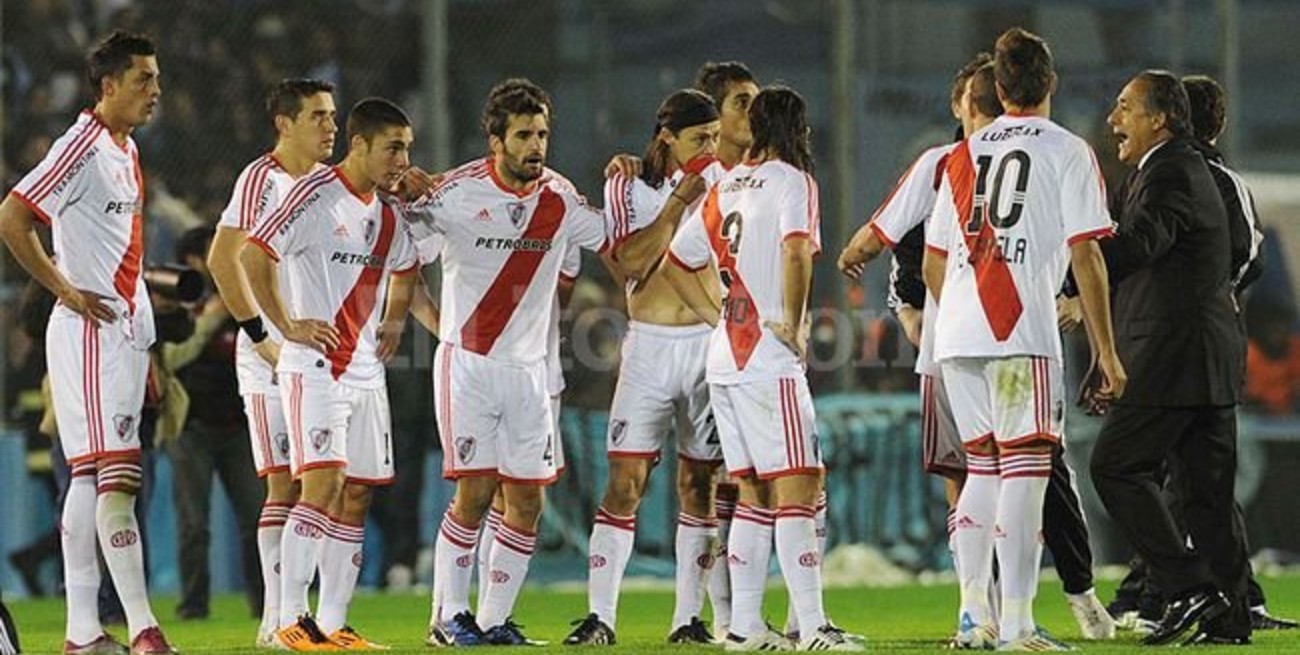 Y un día River se fue a la B