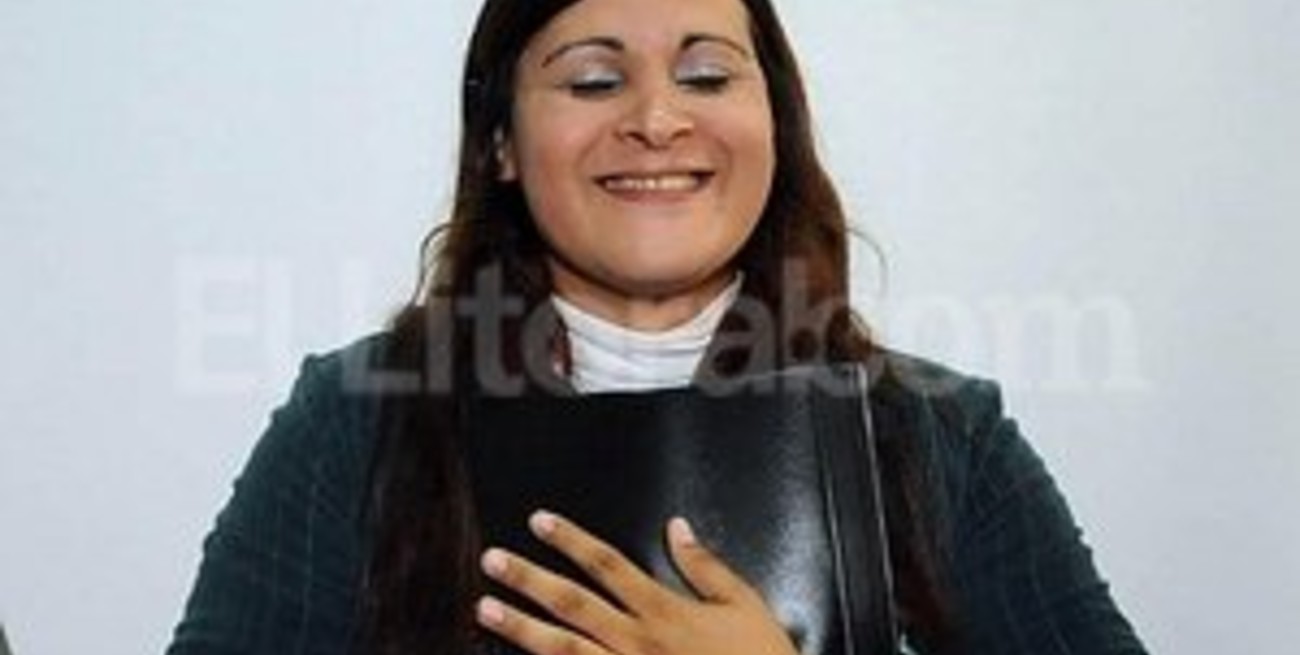 Alejandra tiene el primer DNI trans de Santa Fe