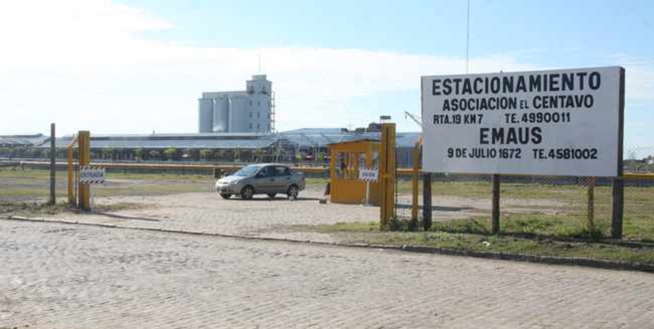 Emaús y El Centavo reabrirán una playa de estacionamiento