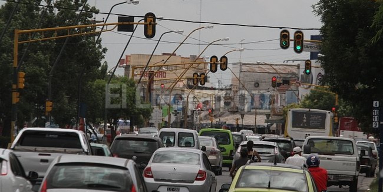 ¿Por qué siempre se "corta" la onda verde de las avenidas?
