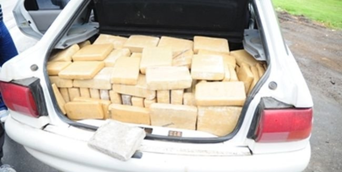 Detienen narco con trescientos kilos de marihuana