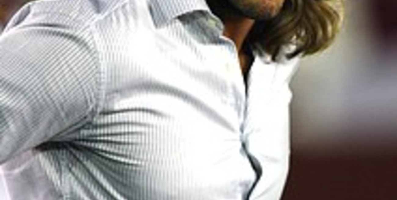 Zubeldía acuerda su continuidad en Lanús