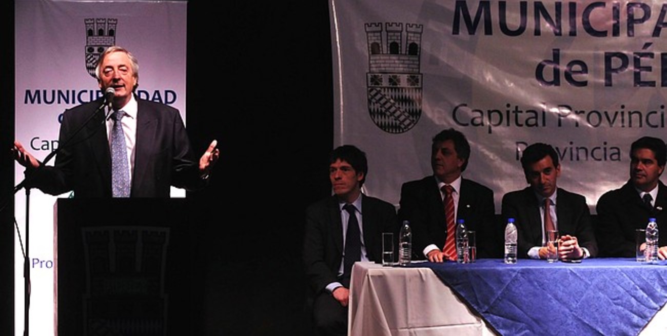 Néstor Kirchner llamó al PJ santafesino a recuperar la gobernación en 2011
