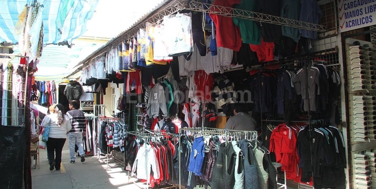 Feria Rivadavia: en 4 años ningún puesto se regularizó