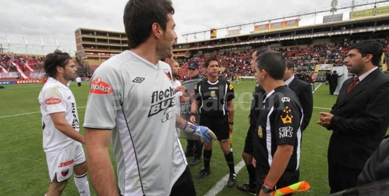 Colón volvió a zozobrar en el Cementerio