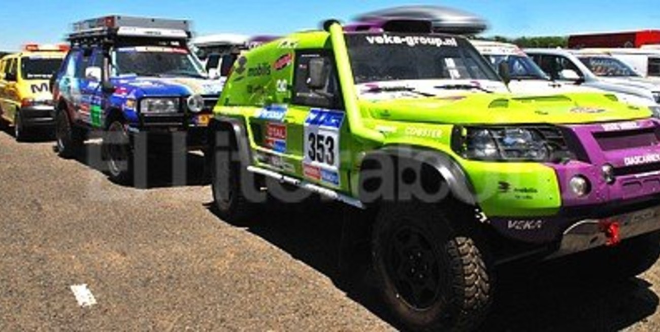 Desembarcaron 550 vehículos que correrán el Dakar Argentina - Chile 2011