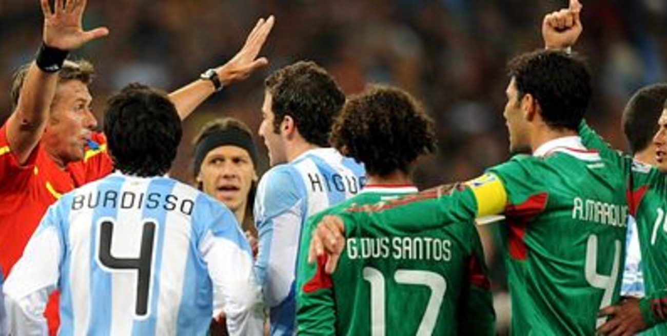 ¿Al fútbol le falta tecnología o imaginación?