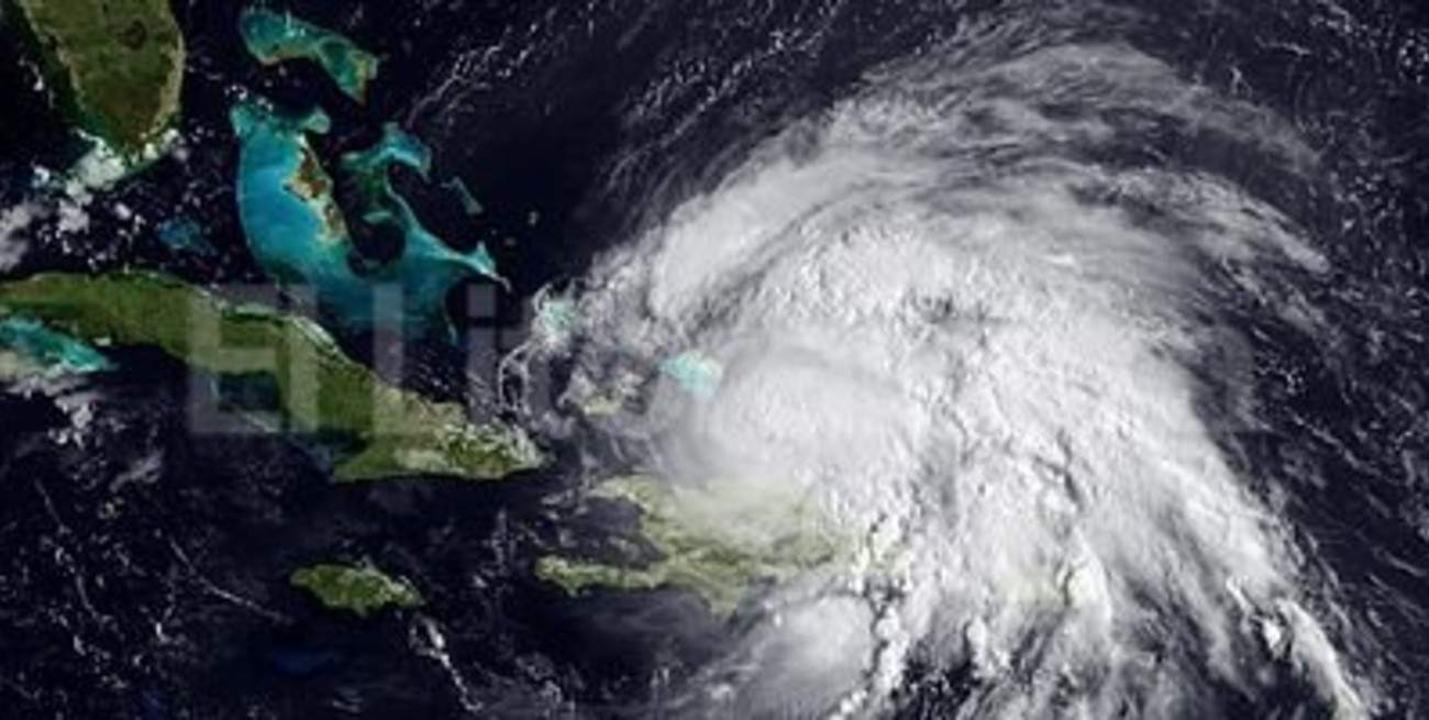 El huracán "Irene" tocó tierra en Carolina del Norte