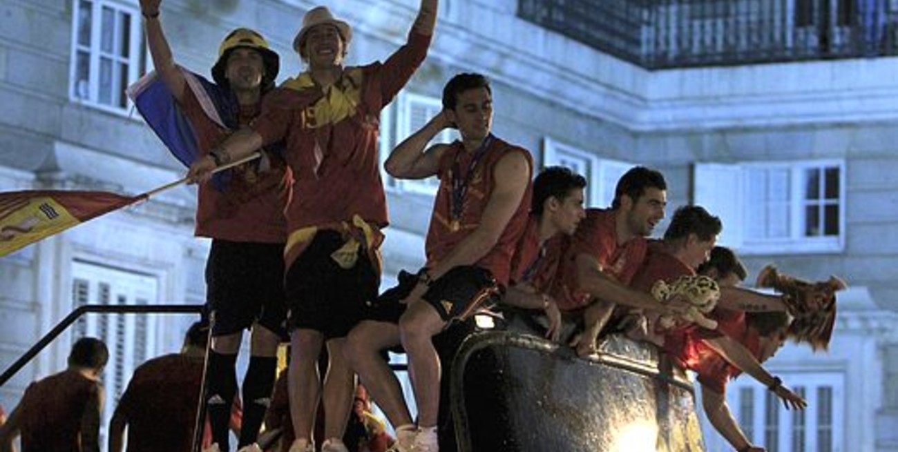 España vibró con la llegada de los campeones mundiales