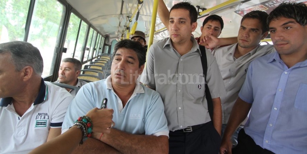 La línea 15 de colectivos urbanos circula con custodia policial nocturna