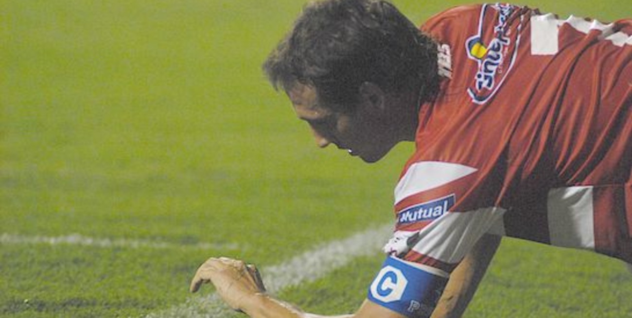 Sin Márquez y, por ahora, sin Donnet, se buscan atacantes