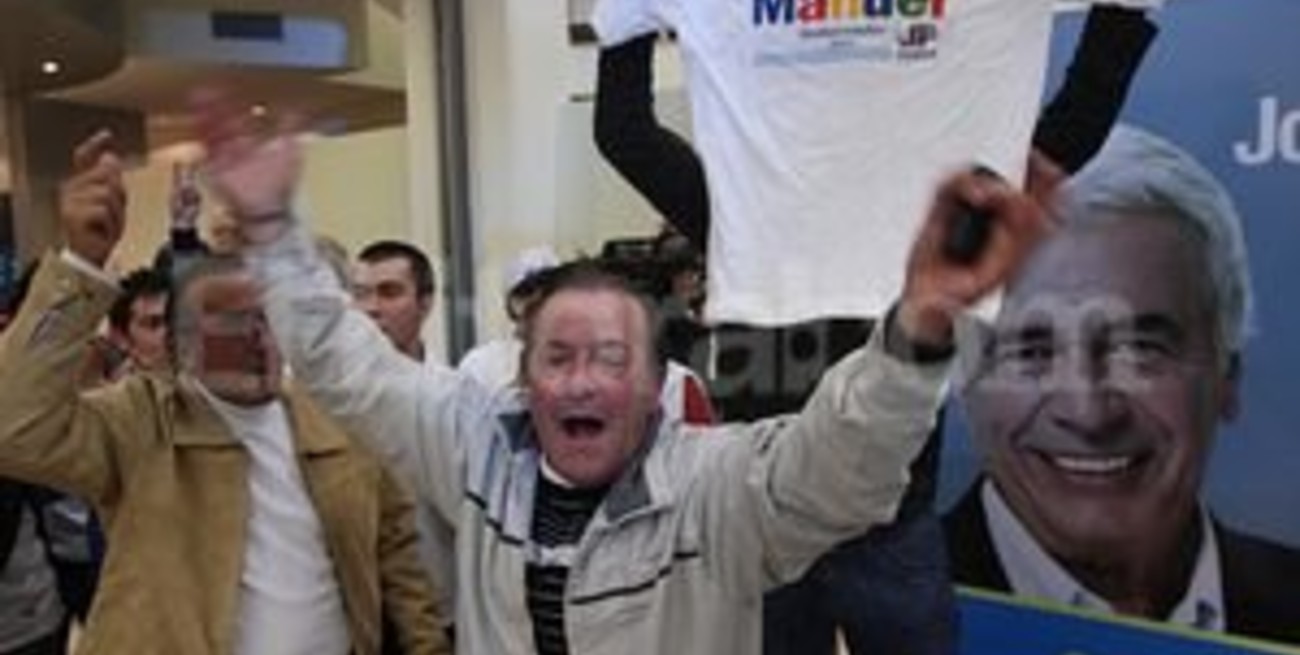 De la Sota festejó su triunfo y diferenció al "peronismo" del "kirchnerismo"