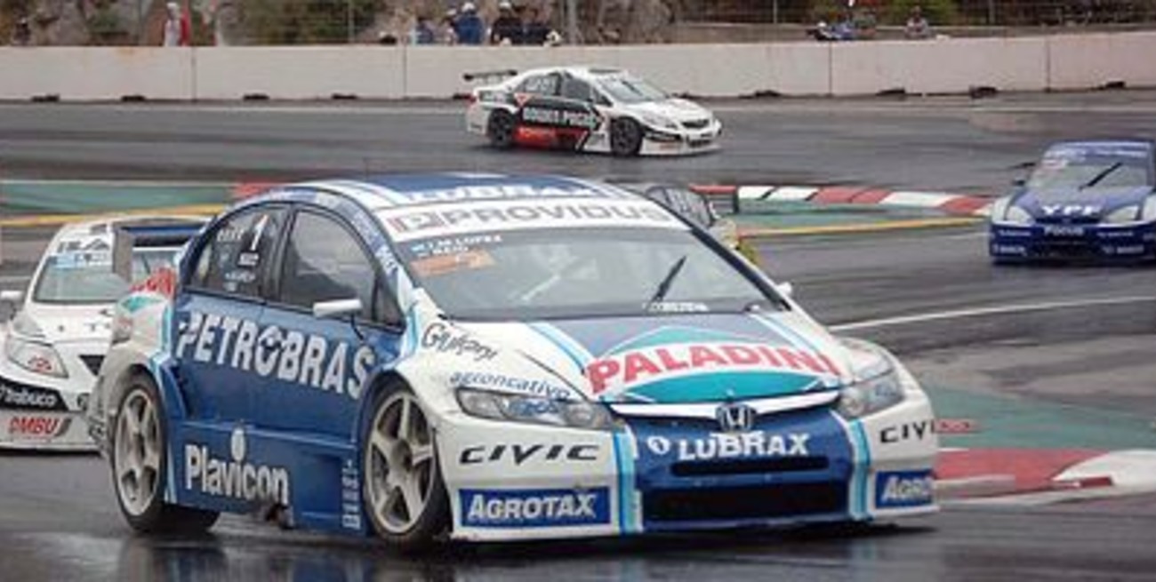 "Pechito" López se consagró bicampeón del TC 2000 en San Luis