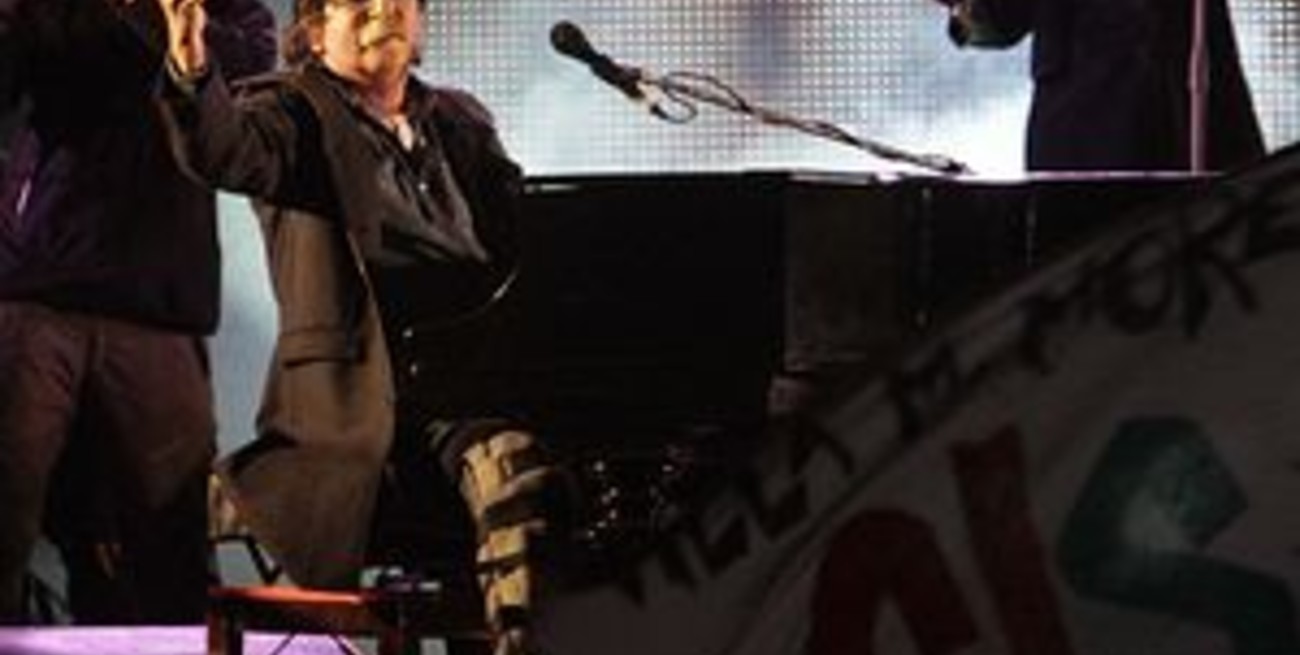 Charly García, entre la "Negra" Sosa y el Bicentenario