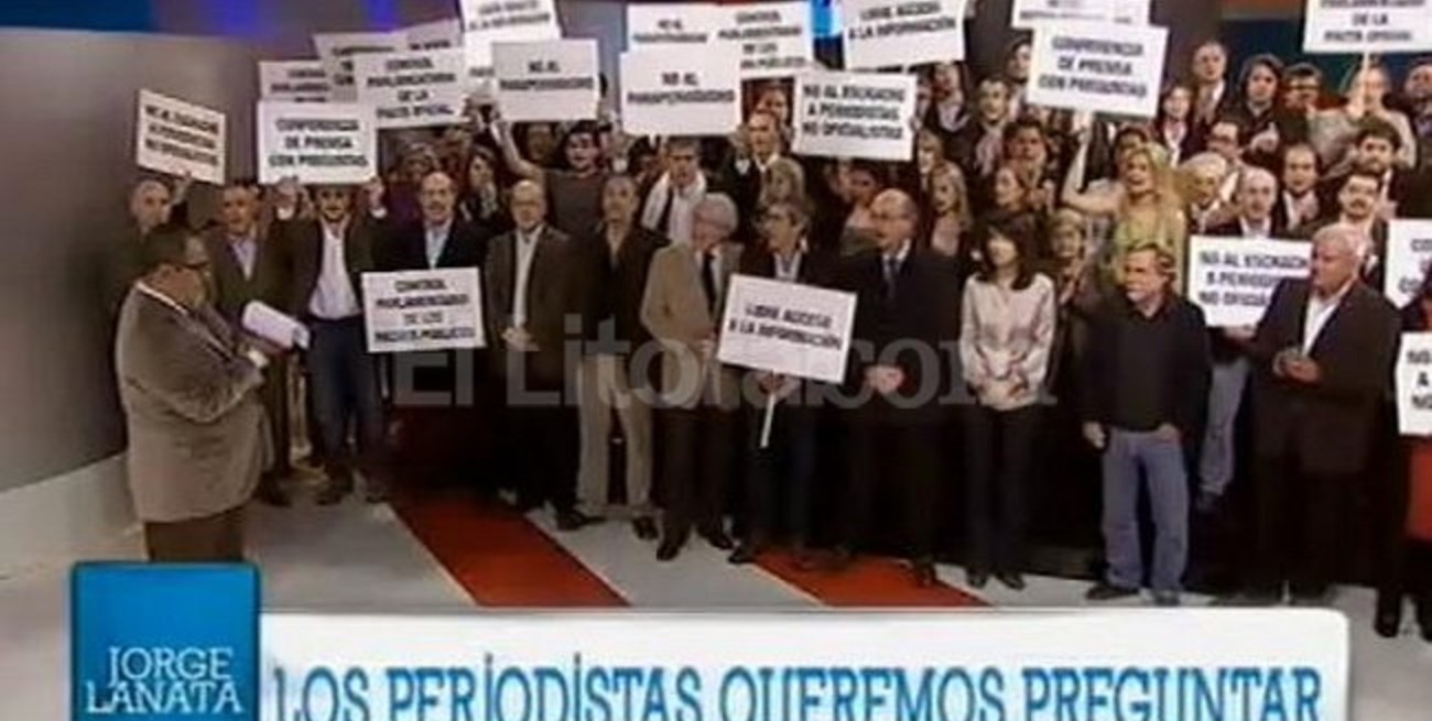 Periodistas convocados por Lanata pidieron a la presidenta: "Queremos preguntar"