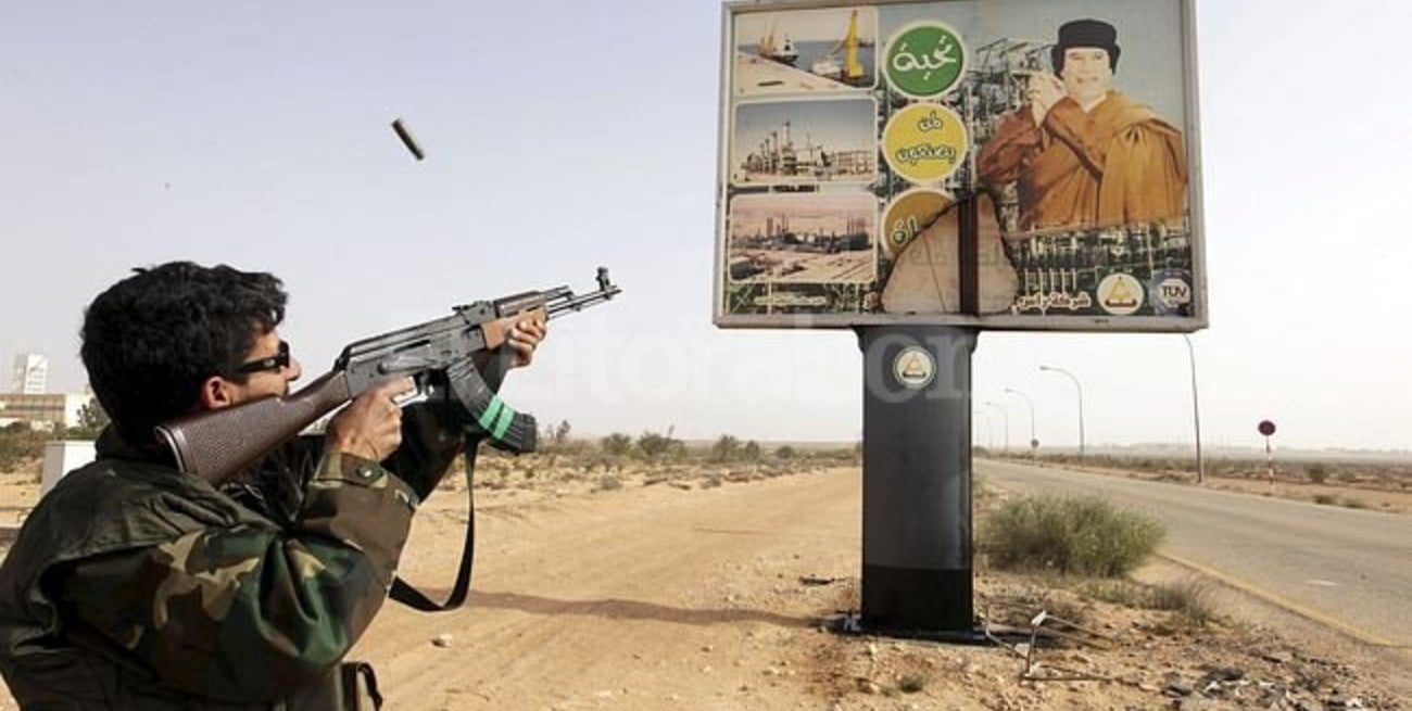 Kaddafi asegura que combate contra terroristas y lamenta la falta de apoyo internacional