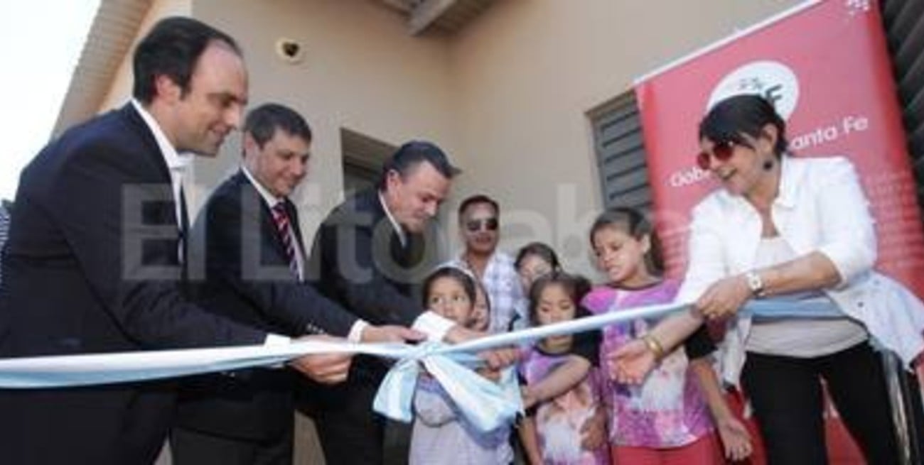 Santa Rita II: entregaron las primeras diez casas